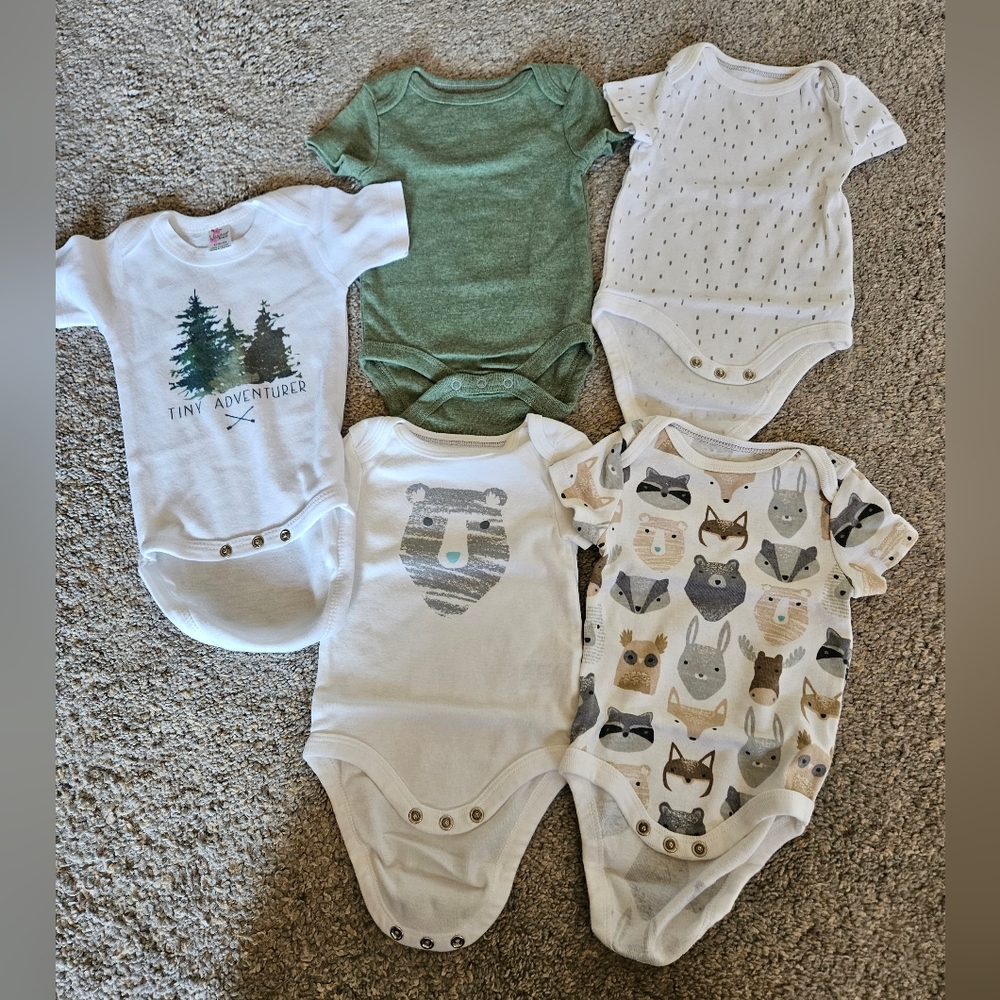 Cloud Island onesie 5 piece bundle size 0-3 months Baby boy clothes lot